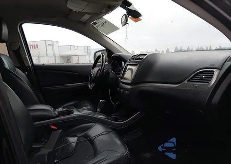 2018 Dodge Journey Crossroad Awd z USA, uszkodzony, nr VIN 3C4PDDGGXJT387108